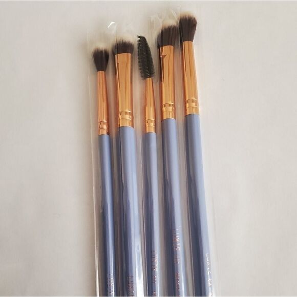 Luxie wonderlust eyeshadow brush set - Picture 4 of 5